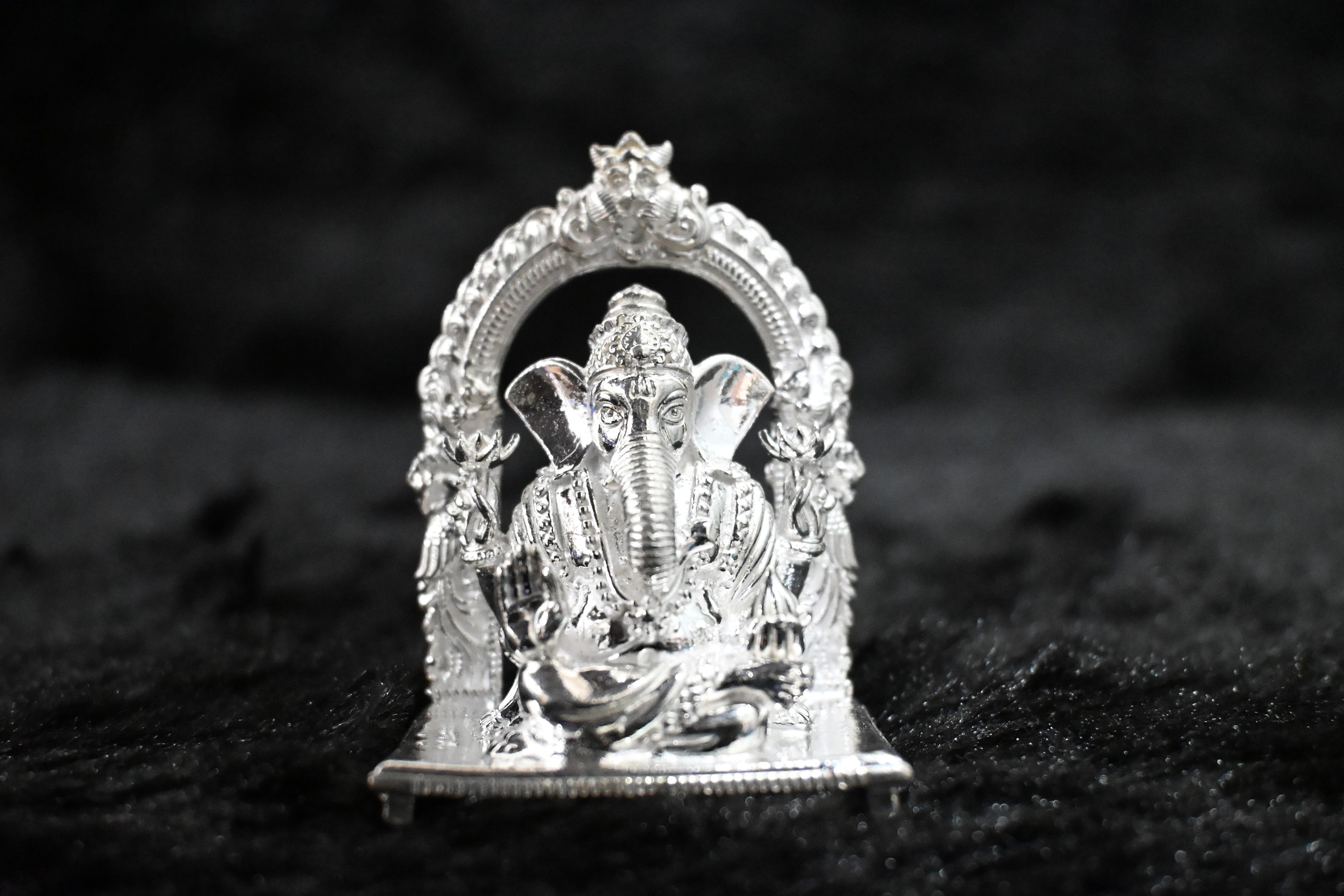 Divine Ganesha Silver Solid Murti